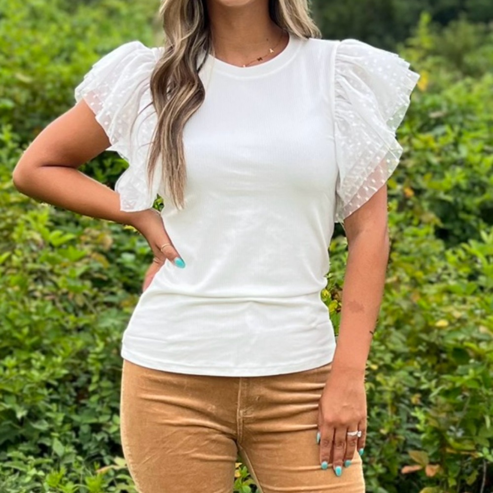 Boutique NWOT white flutter sleeve top